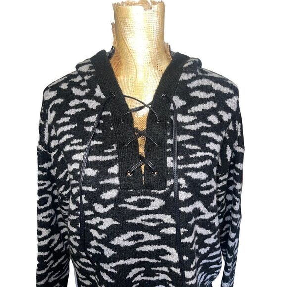 Rock Republic Hooded V-Neck Animal Leopard Print Sweater Size XL - Picture 4 of 15